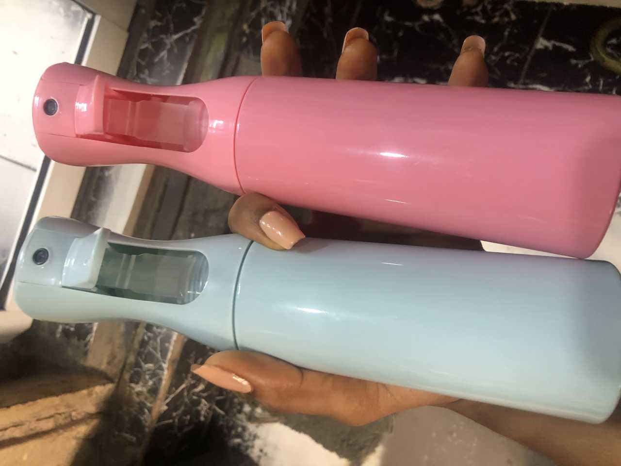 Refillable spray bottle Image